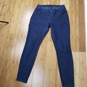 Hue  size L  jegging pre owned